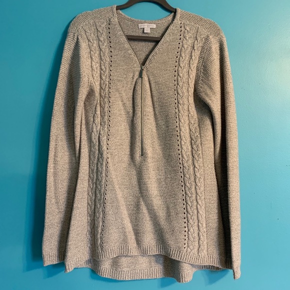 New York & Company gray sweater - Picture 1 of 3